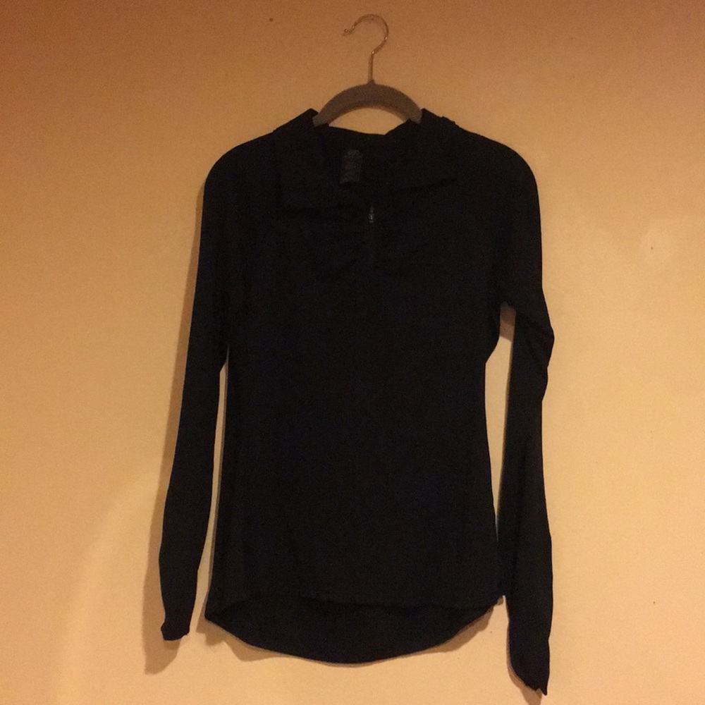 Black workout top
